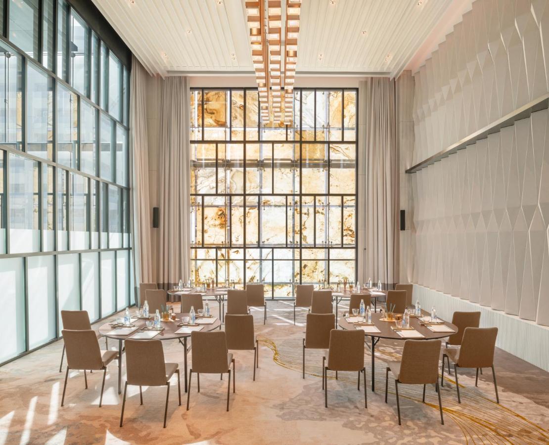 Le Meridien Банкок Екстериор снимка