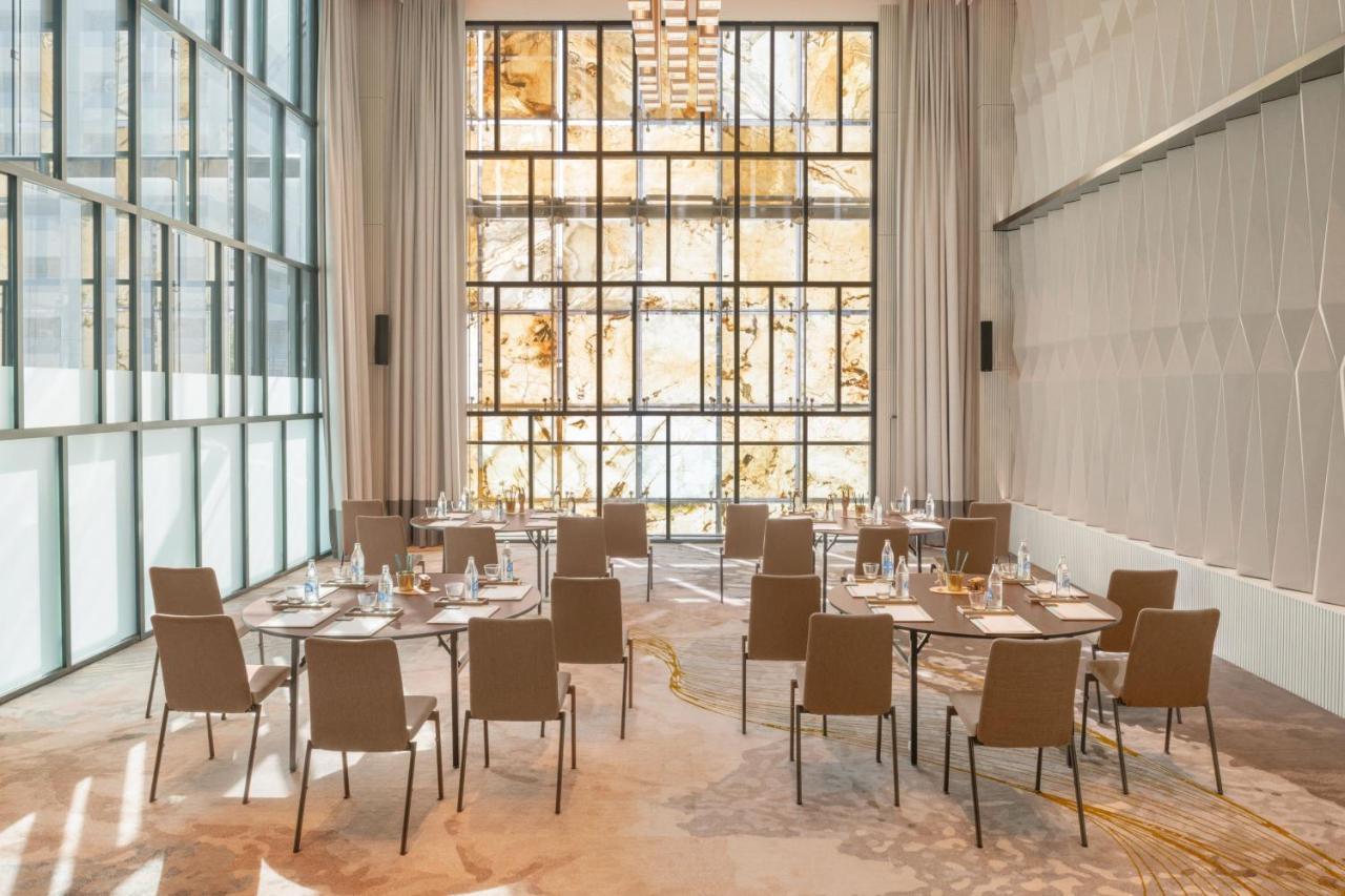 Le Meridien Банкок Екстериор снимка