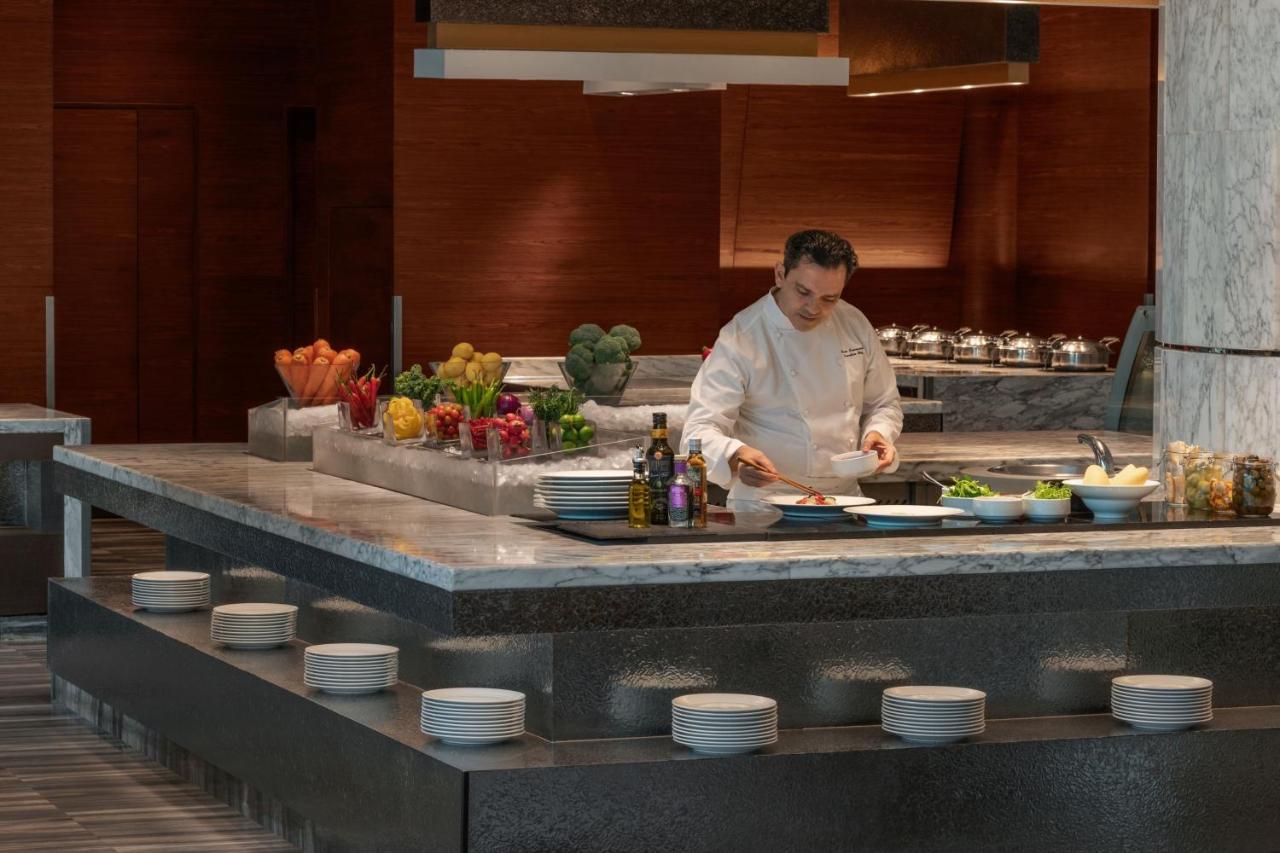 Le Meridien Банкок Екстериор снимка