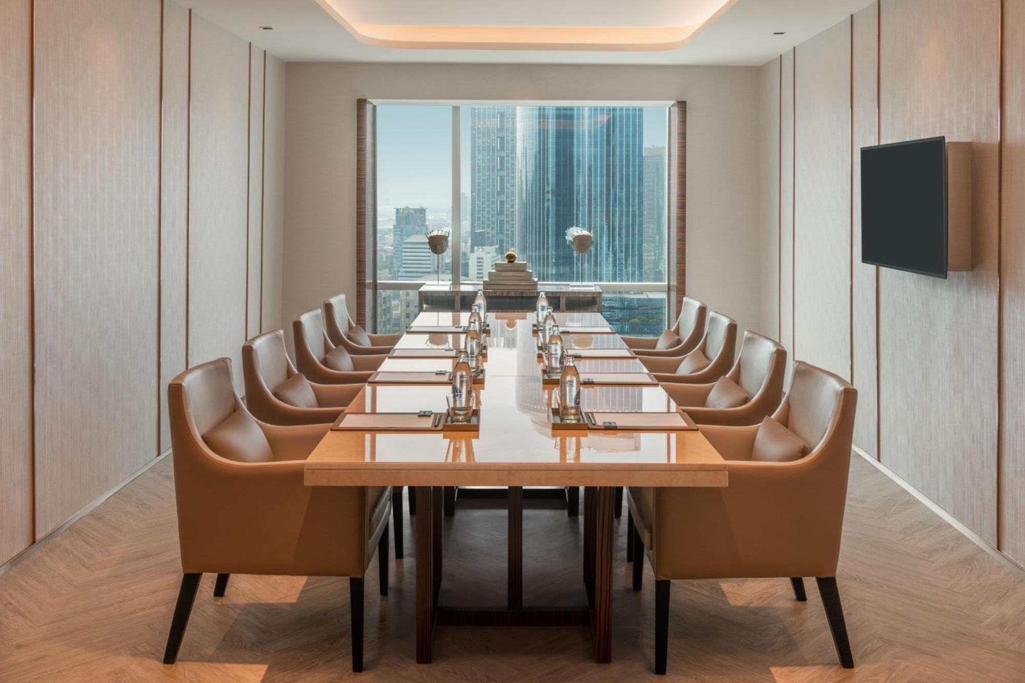 Le Meridien Банкок Екстериор снимка